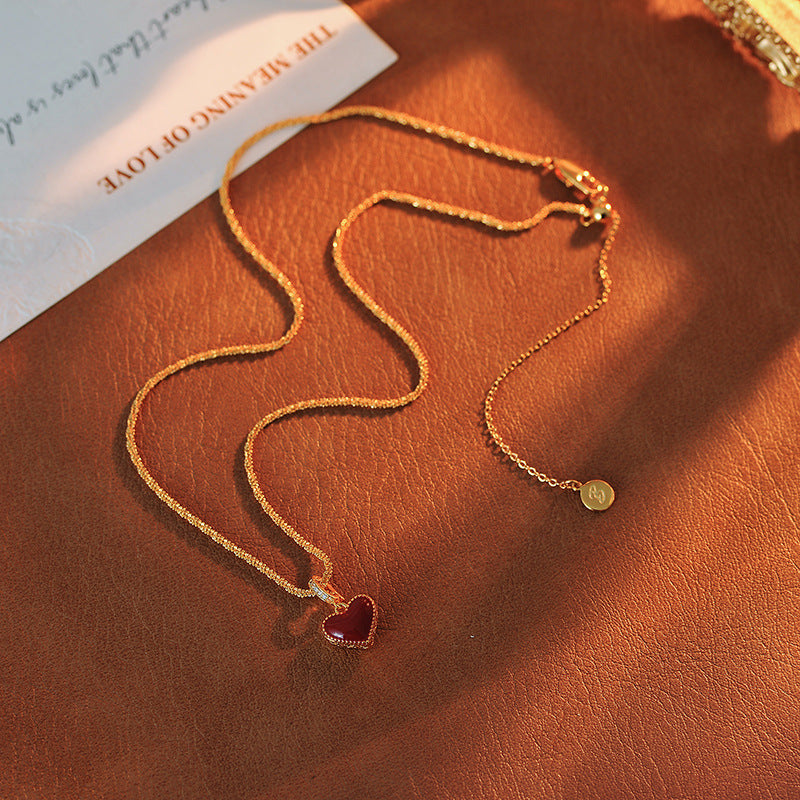 Light Luxury Retro High-End Red Heart Double-Sided Shell Necklace Simple Design Elegant Versatile 18K Collarbone Chain