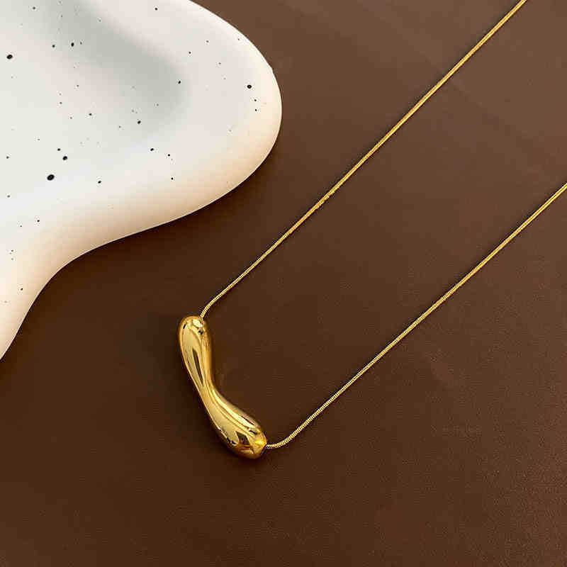 Titanium Steel Irregular Pleated Necklace for Women Spring Summer Niche Design Clavicle Chain Ins Minimalist Style Clavicle Chain Choker