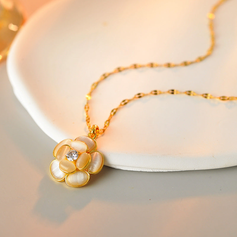 Light Luxury High-End Flower Necklace for Women Lucky Ins Internet Celebrity Fashion Versatile Niche Temperament Collarbone Chain
