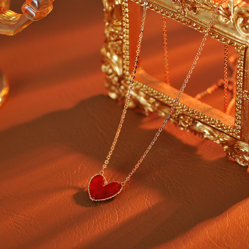 2025 New Heart-shaped Mother-of-Pearl Necklace Simple Luxury Clavicle Chain Elegant High-end Necklace