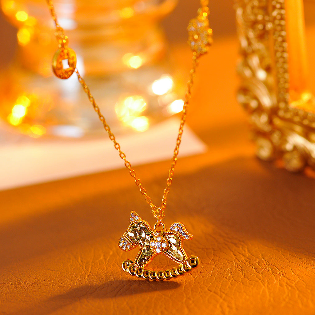 Wooden Horse Necklace Sparkling Ice Fragment Wooden Horse Pendant Necklace New High-end Light Luxury Choker