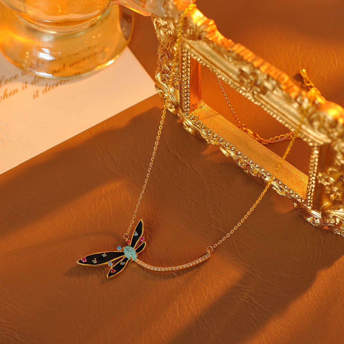 Niche Personality Zircon Inlaid Dragonfly Necklace for Women New Trendy Fashion Exquisite High-end Clavicle Chain