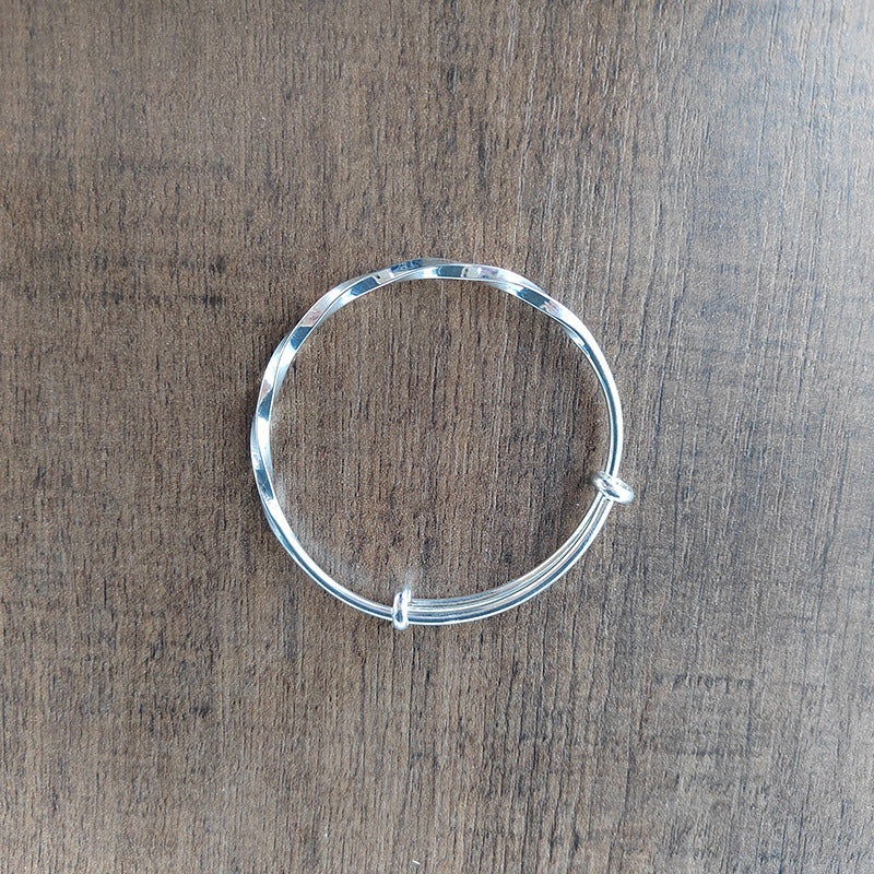 Japanese and Korean Adjustable Wave Pattern Bell Bracelet for Women, Niche Simple Versatile Solid Braided Hand Jewelry, Light Luxury