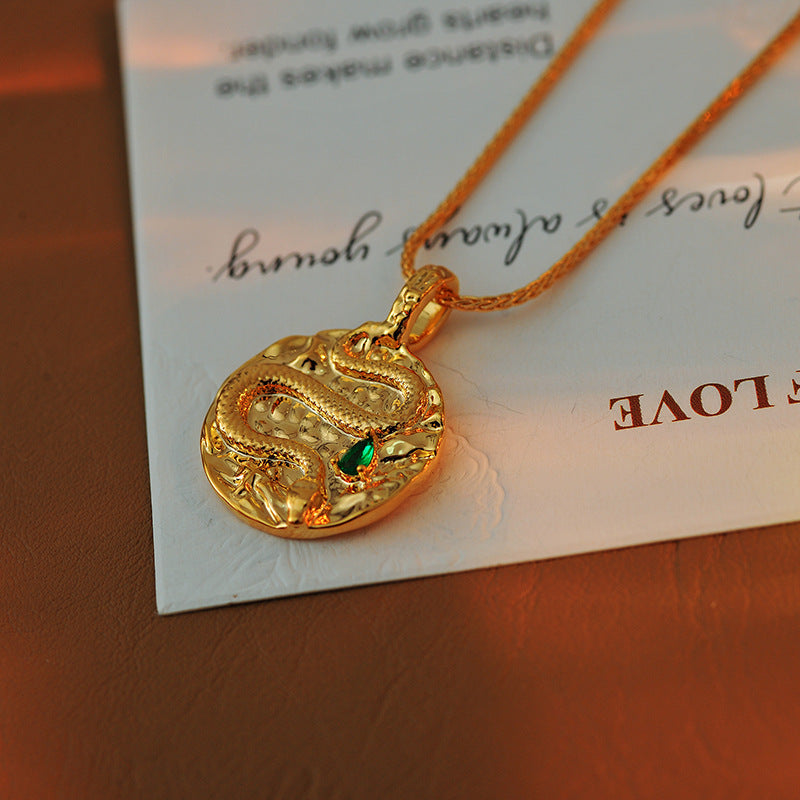 New European and American Fashion Metal Minimalist Style Necklace Freshwater Pearl Unique Snake-Shaped High-End Collarbone Chain