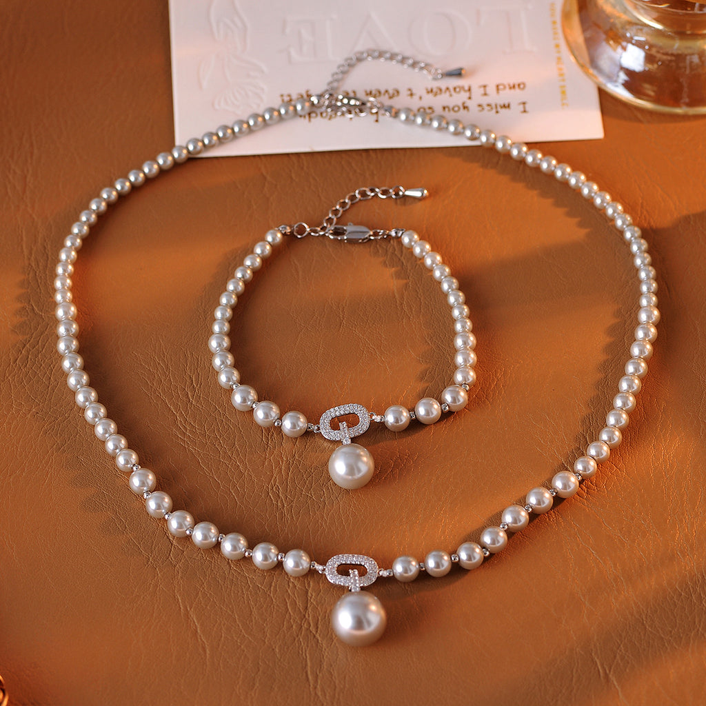 Bracelet Necklace Strong Light Pearl Gradient Necklace Exquisite Earrings High-end Clavicle Chain Bracelet