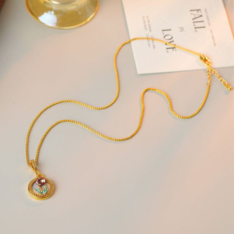 Vintage Style Pearl Necklace French Oil Painting Style Niche Design High-end Clavicle Chain Necklace