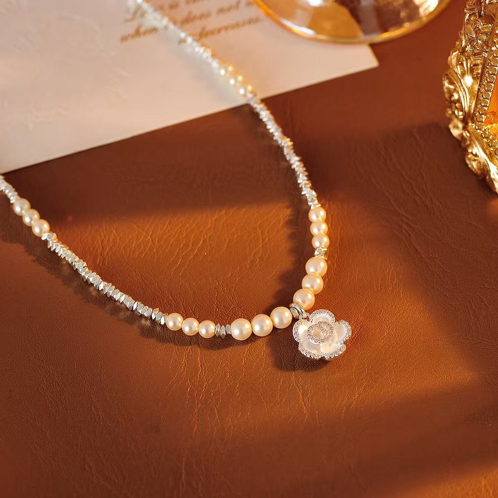 Camellia Pearl Necklace Japanese and Korean Style Fashion Necklace for Women Niche High-end Clavicle Chain Light Luxury Versatile