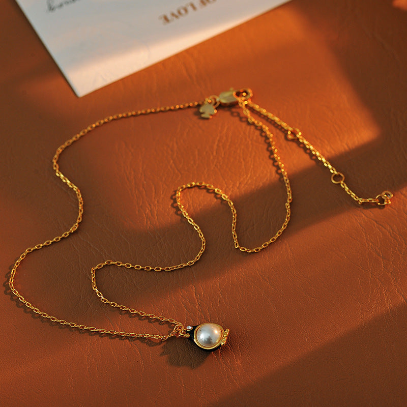 New Fashionable Light Luxury Commuting Fresh Cute Enamel Inlaid Pearl Penguin Shape Metal Necklace