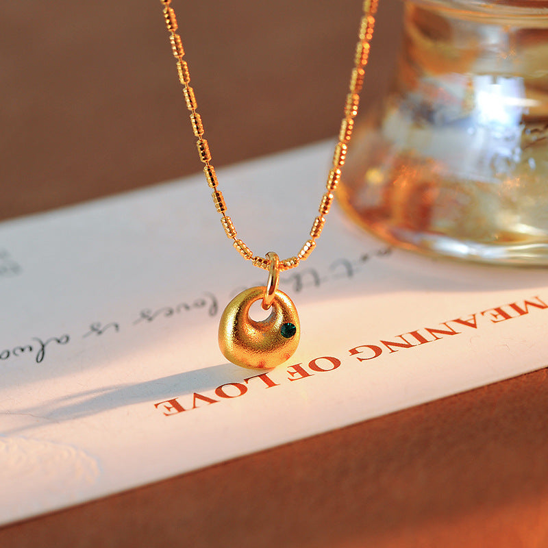 Traditional Matte Small Gold Pendant Micro Inlaid Green Zirconia Collarbone Chain Elegant High-end Fashionable Necklace for Women