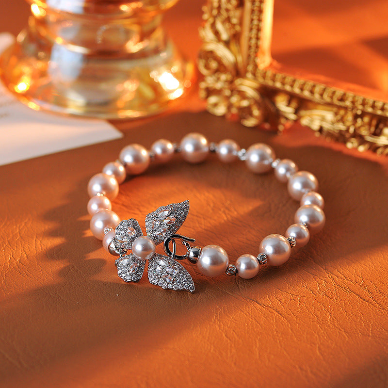 Butterfly Pearl Necklace for Women Sweater Chain Light Luxury Niche High-end New Collarbone Chain for Socialite Women