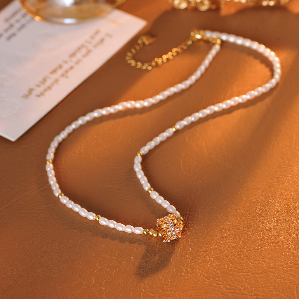 Small Waist Necklace French Elegant Hot-Selling Rice Pearl Necklace Exquisite High-End Clavicle Chain for Women