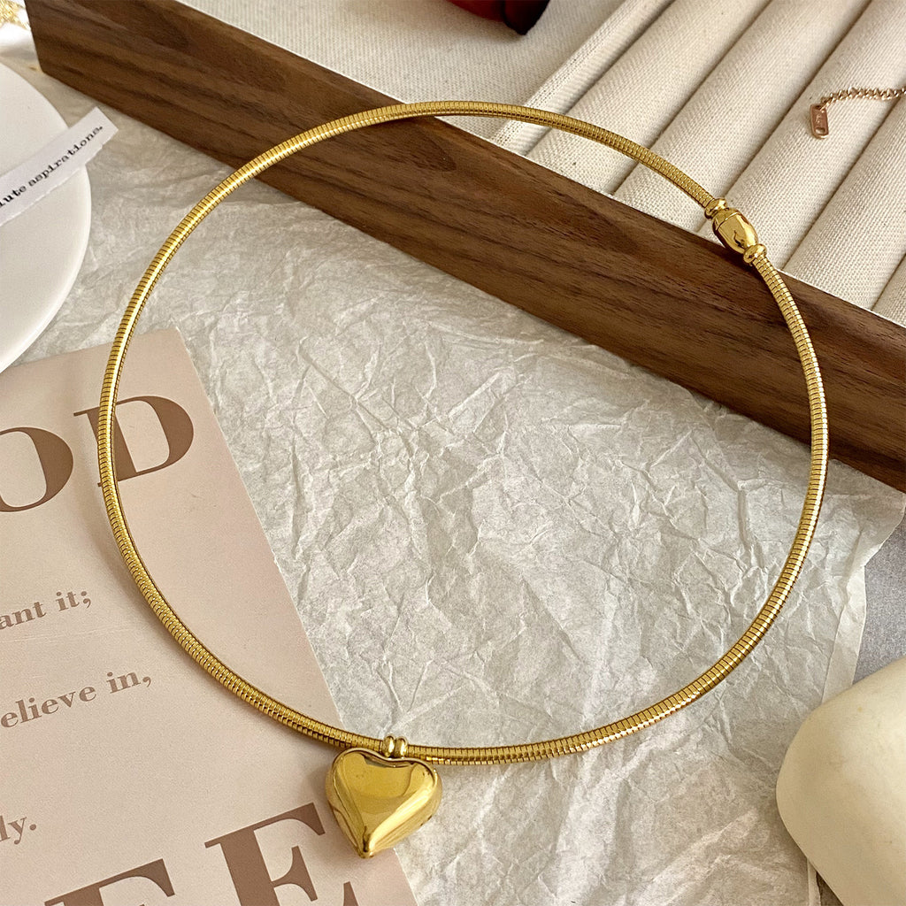 New Ins Style Titanium Steel Heart Pendant Choker Necklace for Women Simple Versatile High-end Neck Ring Jewelry