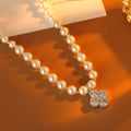 New Four-Leaf Flower Pearl Necklace Niche High-End Fashion Versatile Elegant Zircon Pendant