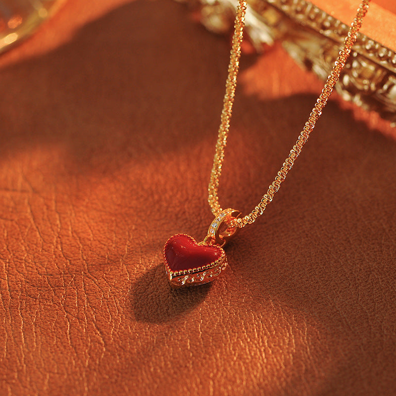Light Luxury Retro High-End Red Heart Double-Sided Shell Necklace Simple Design Elegant Versatile 18K Collarbone Chain