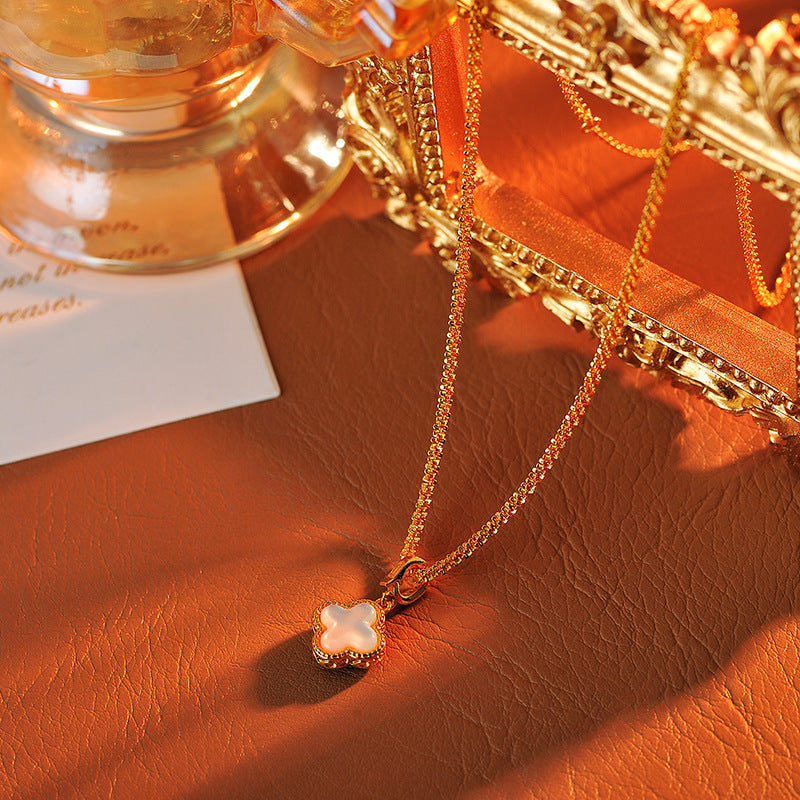 2025 New Red Double-Sided Natural Shell Four-Leaf Clover Necklace for Women Sweater Chain Elegant High-End Autumn Winter