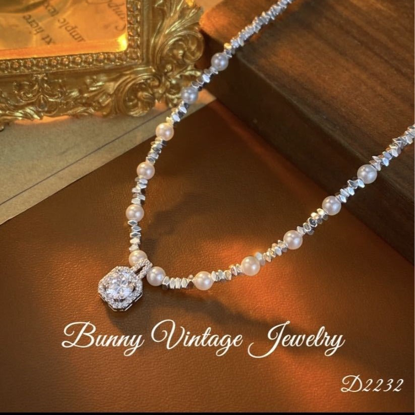 24 New Hot-Selling Bubble Sugar Cube Pearl Necklace Light Luxury Elegant Sweet Silver White Large and Small Pearl Necklace Collarbone Chain