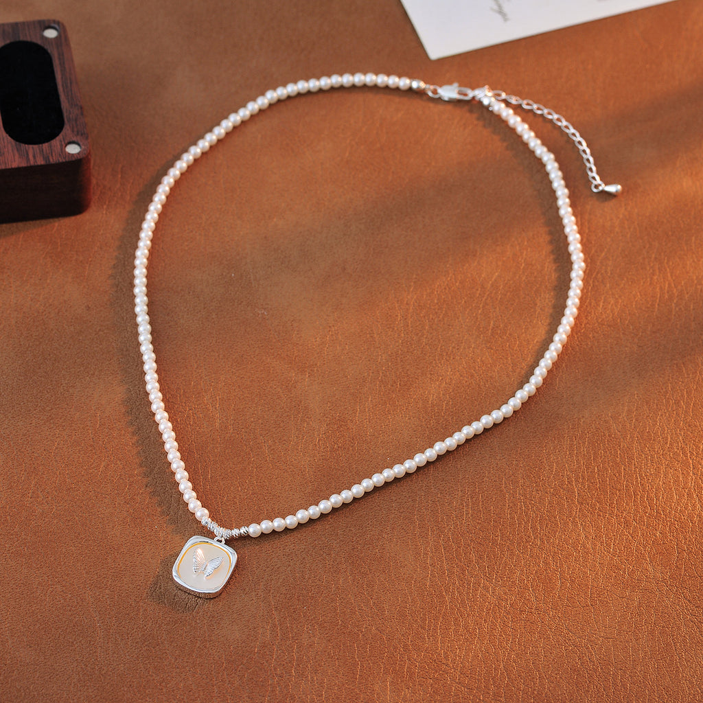 French Style Versatile Shell Butterfly Pendant Pearl Necklace for Women Light Luxury Design Sense High-end Collarbone Chain A10263