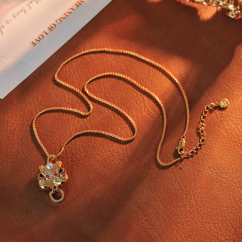 High-end Light Luxury Niche National Style Inlaid Diamond Lion Pendant Necklace for Women New Hot-selling Gold Accessories Autumn Winter