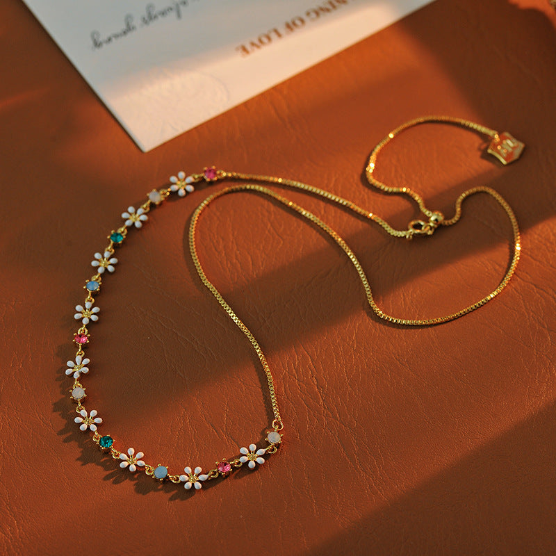 Colorful Daisy Dopamine Necklace for Women New Hot-Selling Collarbone Chain Niche Design Sense Choker