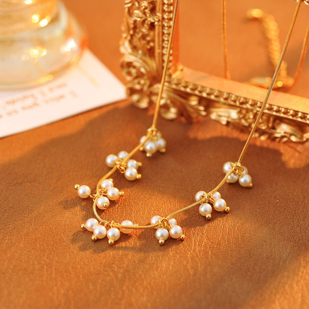 Pearl Necklace Elegant Beaded Exquisite Niche Design Sense Choker New Spring Collarbone Chain