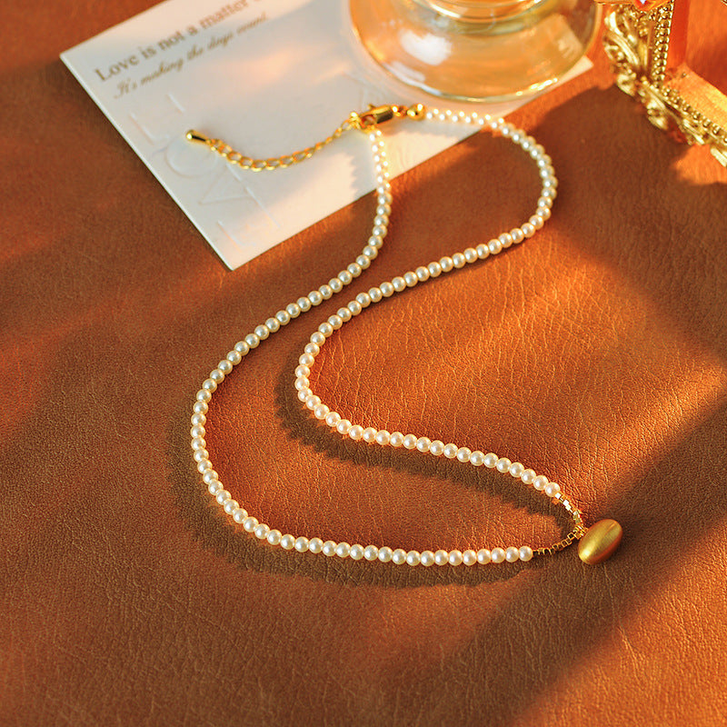 Light Luxury High-End Brushed Small Pearl Necklace for Women, Light Luxury Niche High-End Elegant Exquisite Collarbone Chain for Women