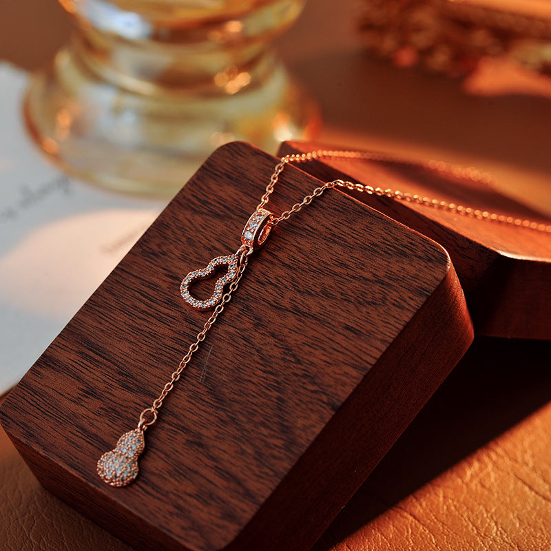 New Style Elegant Personality Gourd Necklace for Women, Light Luxury Niche Design, Double Gourd, Pullable, High-End Jewelry