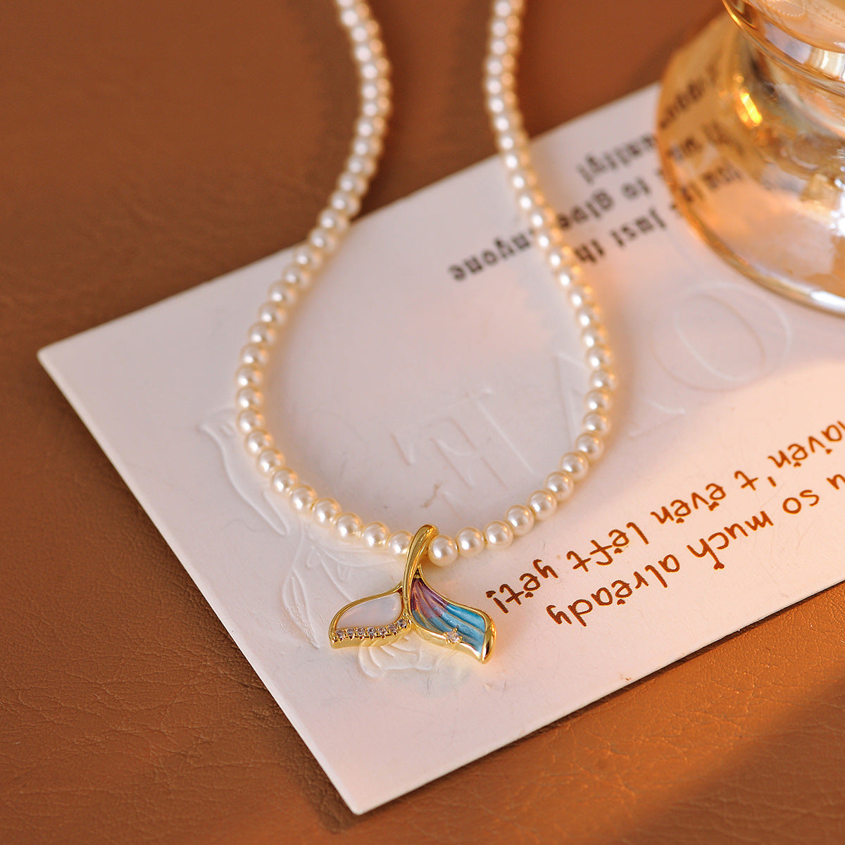 Fish Tail Pearl Necklace Natural Mother-of-Pearl Fish Tail Pendant Light Luxury High-End Fashion Collarbone Chain Necklace