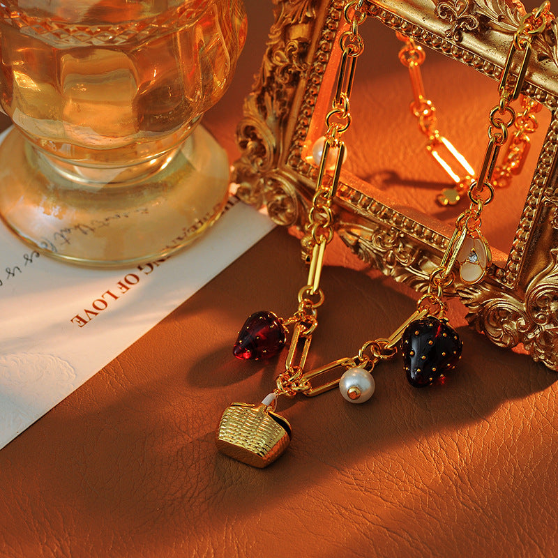 New Sweet Fresh Pastoral Style Strawberry Flower Bee Pearl Flower Basket Multi-Pendant Metal Necklace