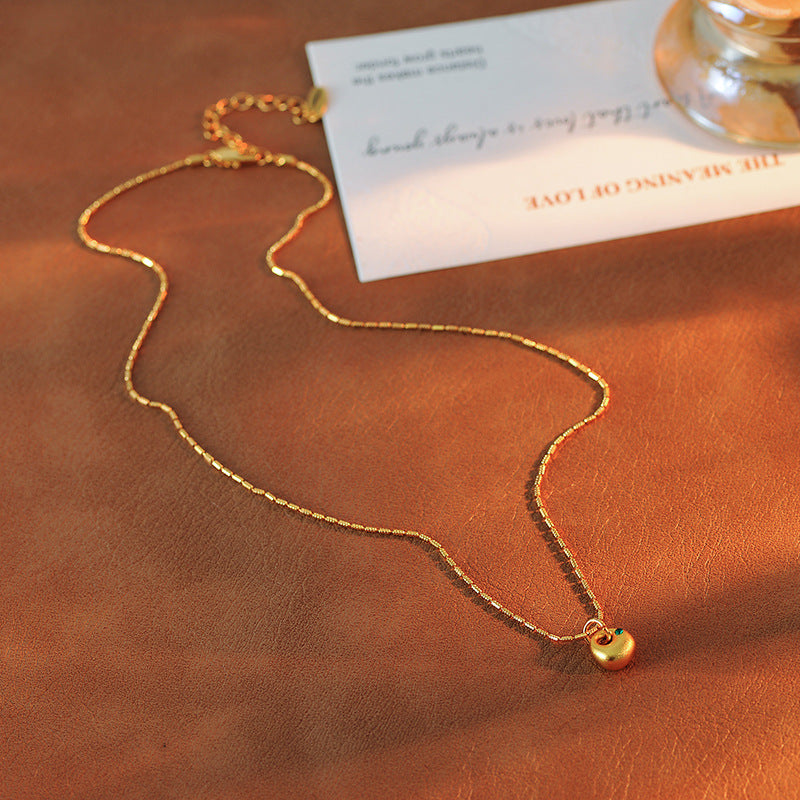 Traditional Matte Small Gold Pendant Micro Inlaid Green Zirconia Collarbone Chain Elegant High-end Fashionable Necklace for Women