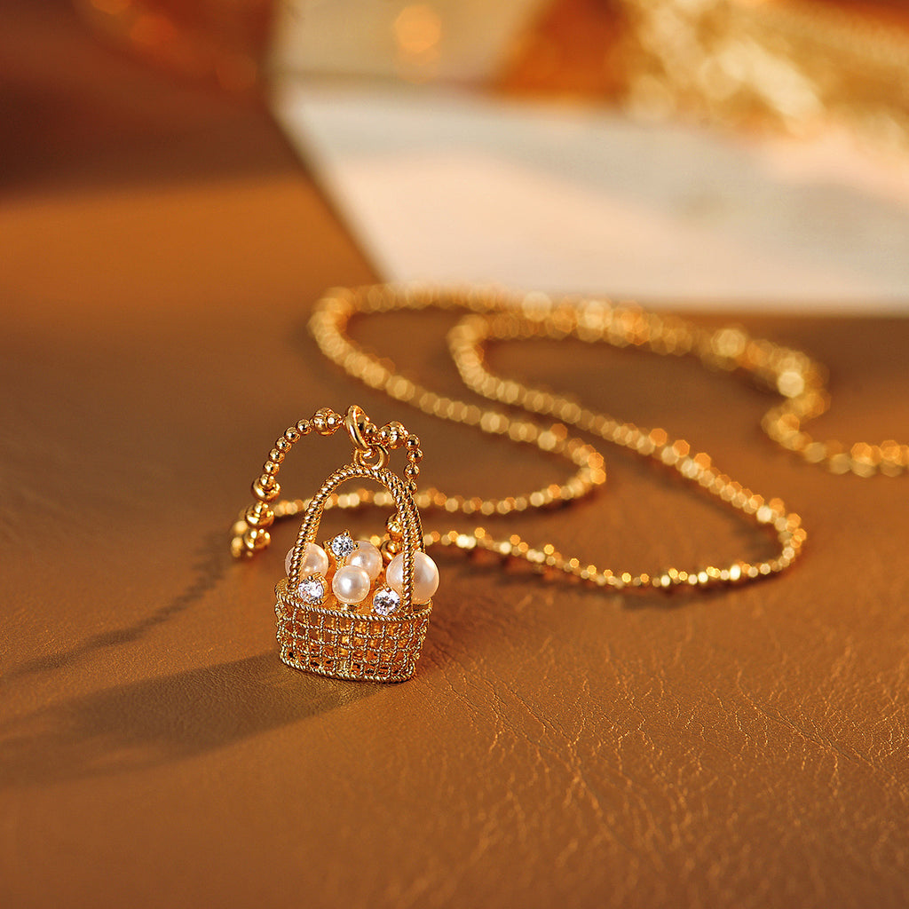 Xiaohongshu Hot-Selling Magic Chain Pearl Small Flower Basket Necklace 2025 New Fashion Light Luxury Collarbone Necklace