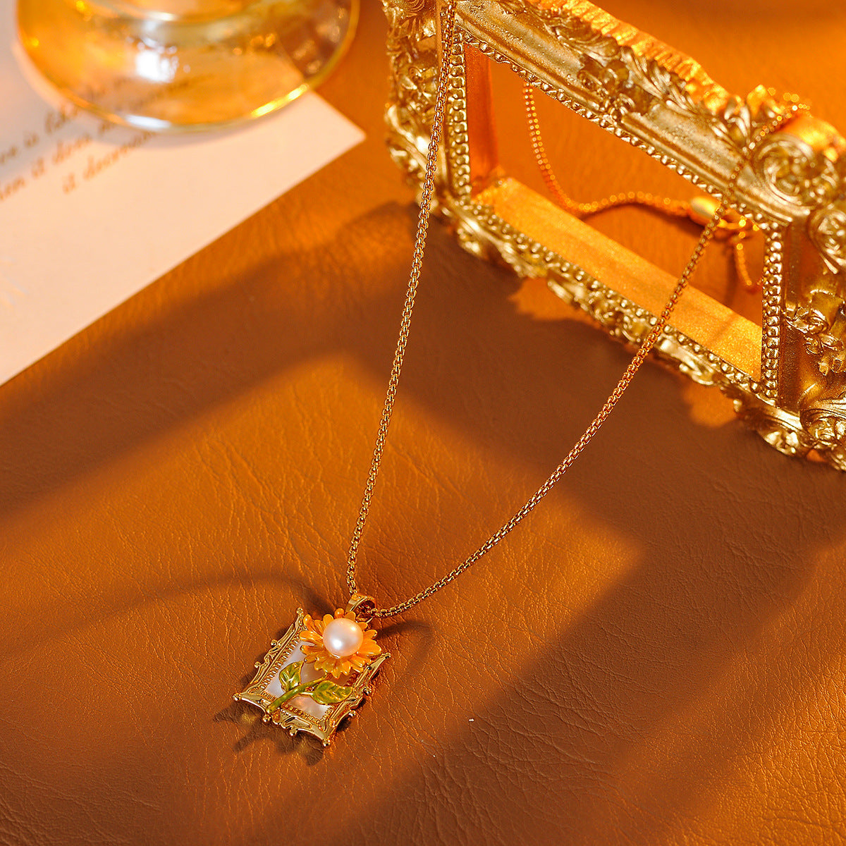 New Sunflower Necklace Freshwater Pearl High-end Exquisite Fashion Light Luxury Elegant Necklace for Women