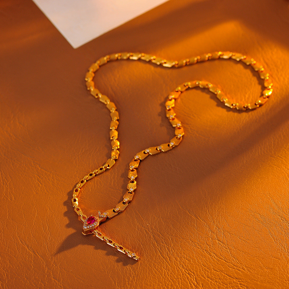 Luxury High-End Sparkling Diamond Ruby Bone Knot Snake Necklace Sweet Cool Adjustable Snake Bracelet Set Accessories