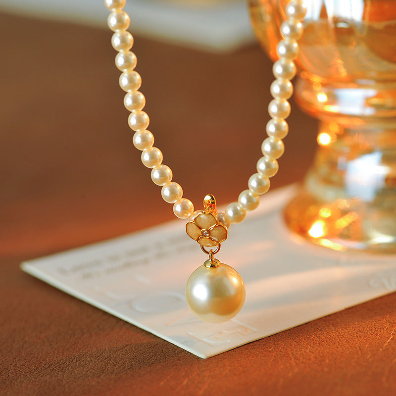 New Pearl Necklace Elegant Temperament Four-Leaf Clover Light Luxury Niche High-End Simple Fashion Collarbone Chain for Women