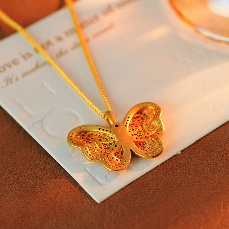 New Chinese Style Gold Full Diamond Vintage Filigree Hollow Butterfly Necklace for Women, Light Luxury High-Value Collarbone Chain