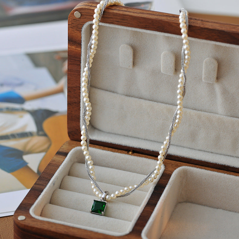 European and American Style Fashion French Retro High-End Pearl Wrapped Small Square Zircon 2024 Hot-Selling Collarbone Chain