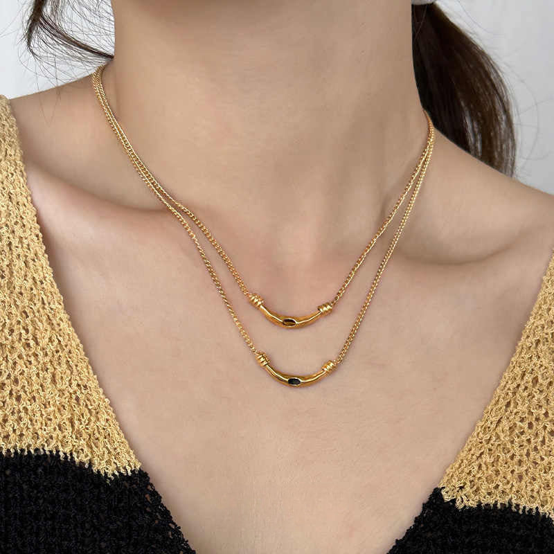 Vintage Light Luxury INS Style Niche Inlaid Tiger Eye Stone Titanium Steel INS High-End Necklace Trendy European and American Style Desert Journey