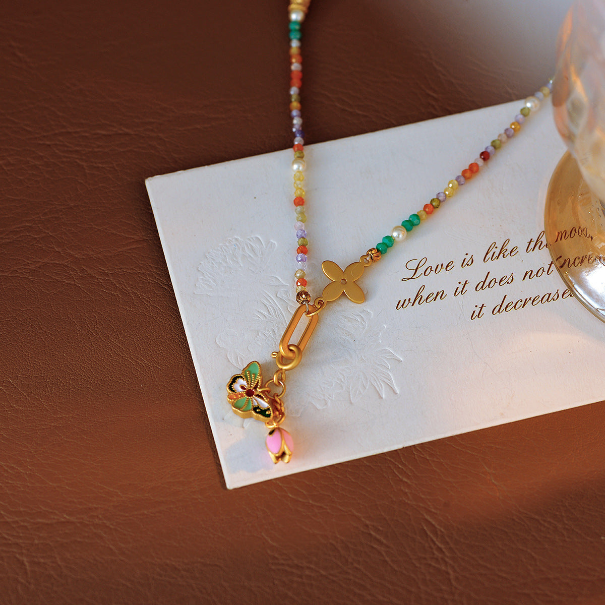 New Colorful Beaded Necklace Fashion Simple Niche Collarbone Chain High-end Pearl Necklace