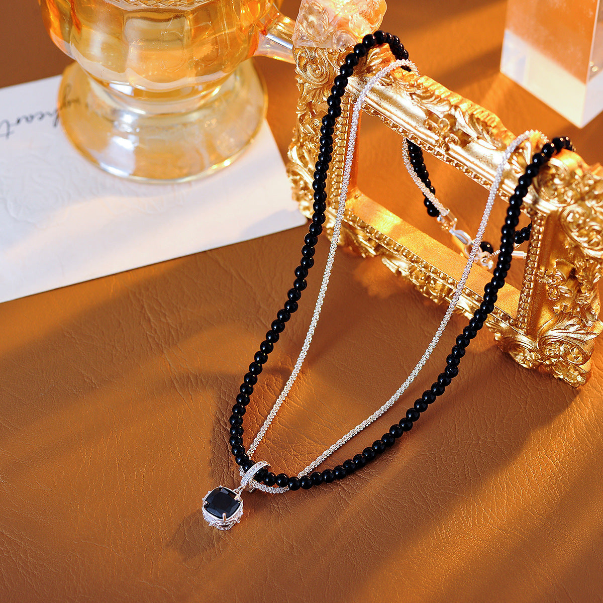 Double Layer Stacked Black Agate Necklace for Women, Vintage Niche Design, High-End Clavicle Chain, Sweater Chain