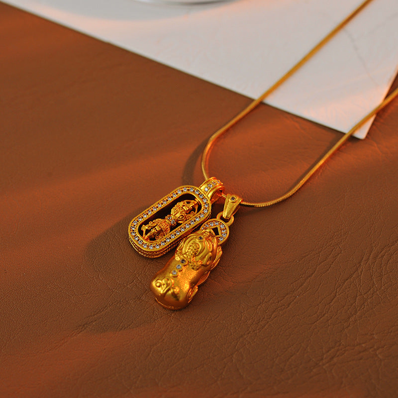 Wei Xue Same Style Ancient Gold-Plated Pointed Diamond Rotating Vajra Pixiu Four-Leaf Clover Pendant Necklace for Women Retro High-End Neck