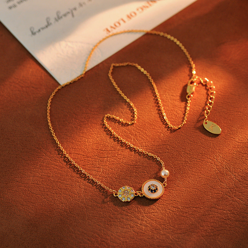 Elegant Light Luxury Fashion Retro Simple Compass High-end Exquisite Eight-pointed Star Necklace for Women