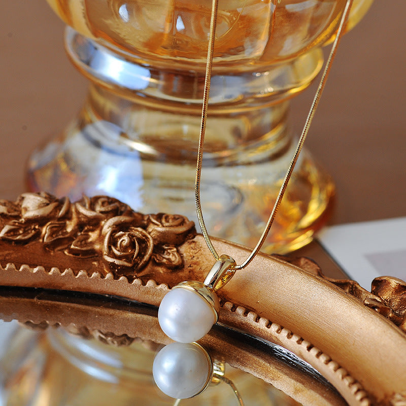 Light Luxury French Pearl Pendant Necklace for Women, Autumn and Winter Niche High-end Sweater Chain, Elegant Versatile Bundle