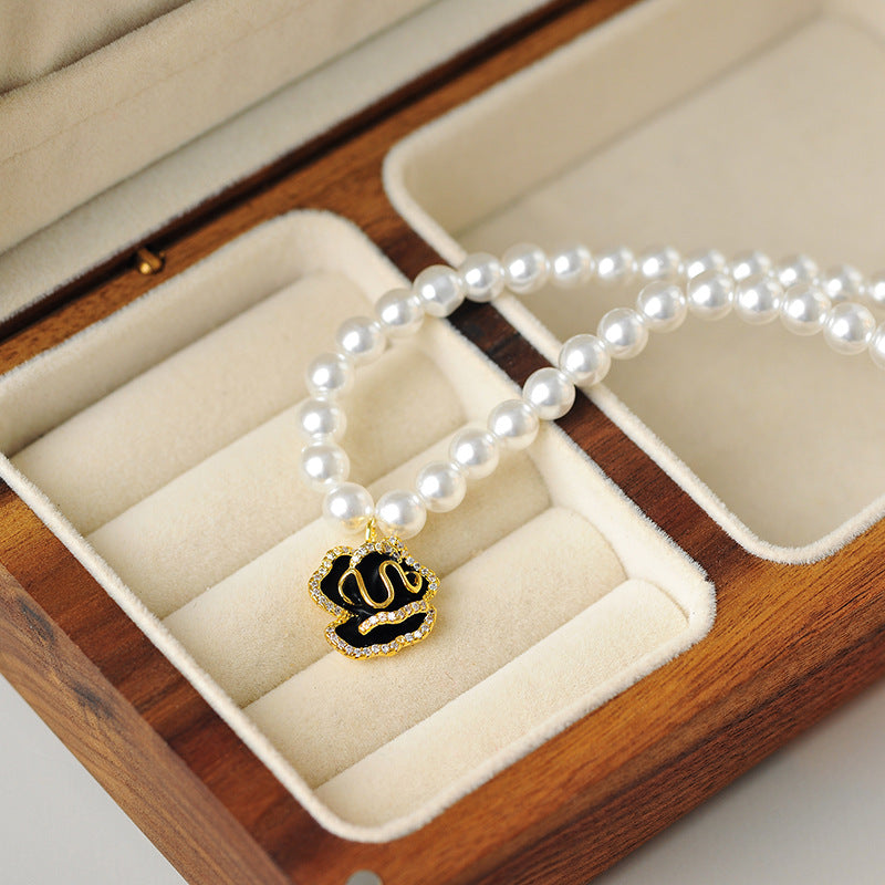 2024 New Zircon Inlaid Elegant Collarbone Chain for Women Vintage French Pearl Camellia Necklace Exquisite Versatile Choker