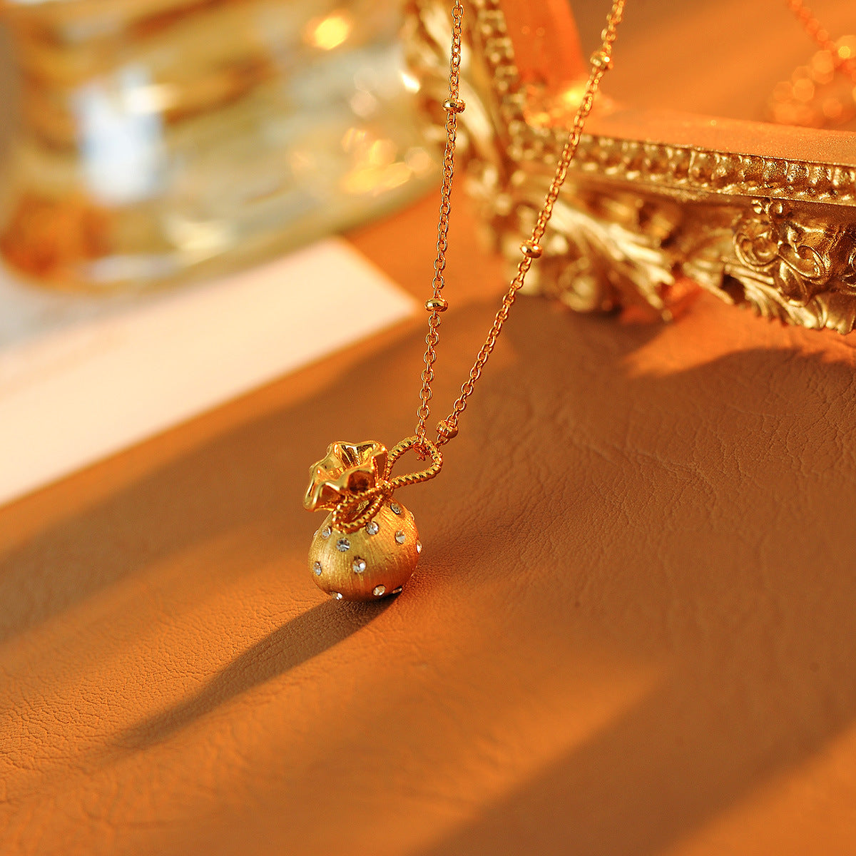 Vintage Brushed Bowknot Lucky Bag Necklace Fashion Pointed Diamond Sparkling Wealth-Attracting Small Money Bag Collarbone Chain for Women