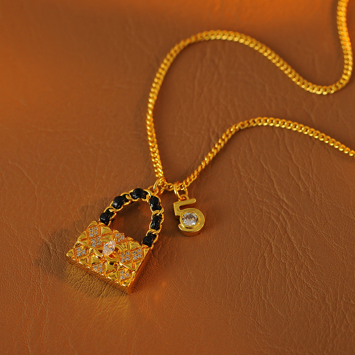 Luxurious High-End New Full Diamond Bag Necklace Fashion Versatile Light Luxury High-End Small 5 Pendant Necklace