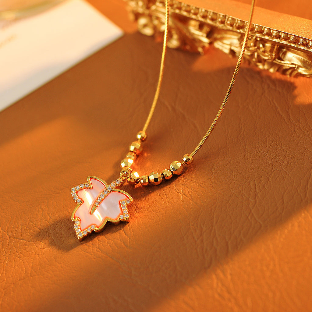 Shell Maple Leaf Necklace Elegant High-End Pendant New Light Luxury Niche Collarbone Chain Choker