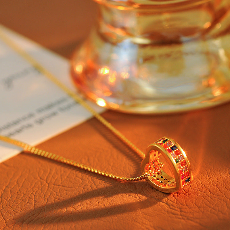 European and American Retro Colorful Zircon Heart Necklace for Women, Light Luxury Niche High-end Fashion Exquisite Design Clavicle Chain