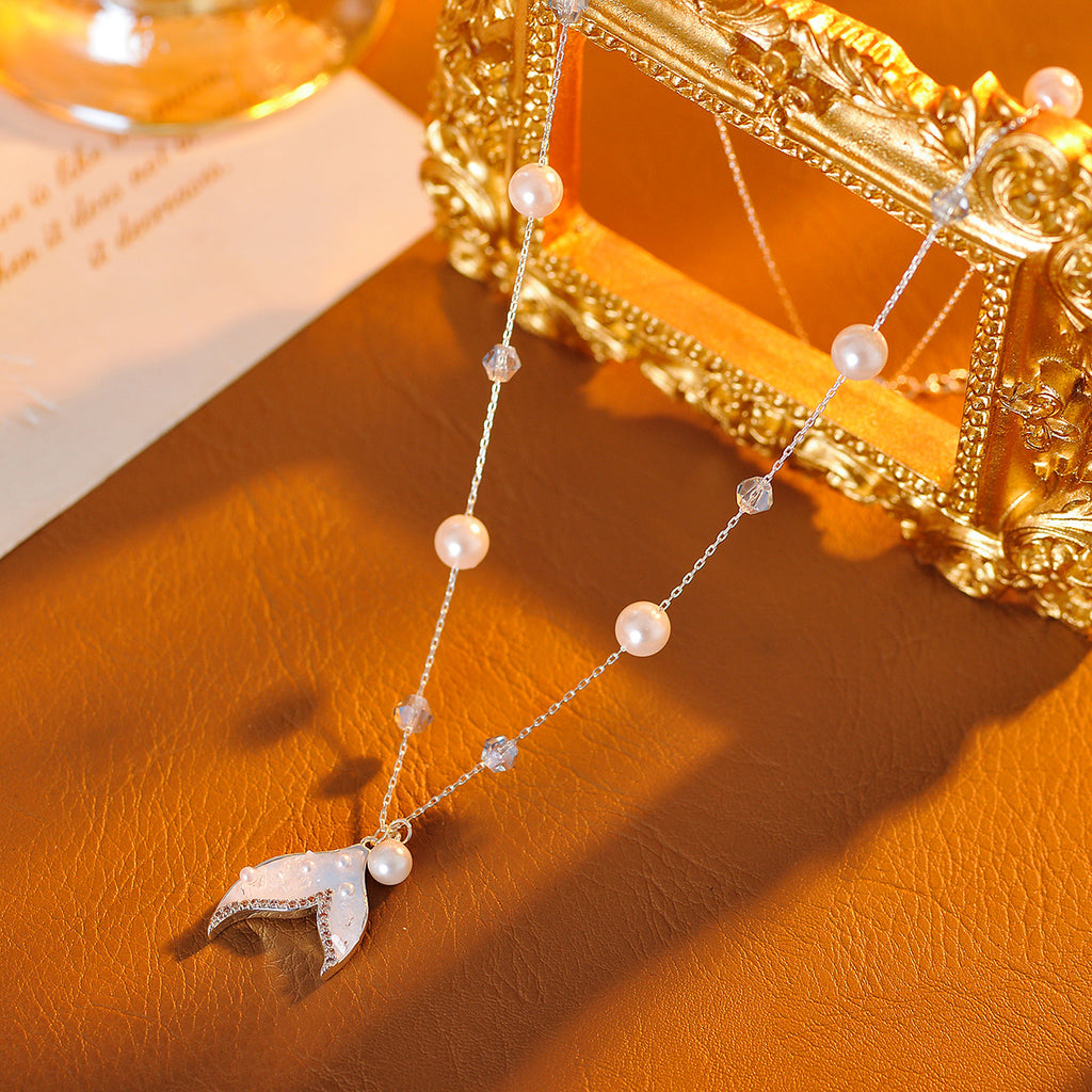 Gradient Blue Fish Tail Necklace for Women Summer Beach Vacation Style Versatile New Clavicle Chain