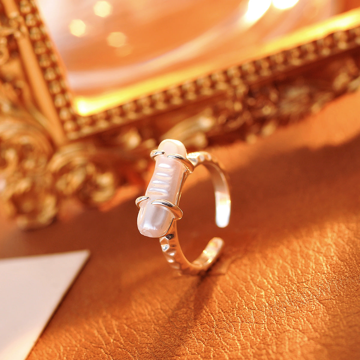 Cross-border same square baroque pearl French elegant high-end retro open index finger ring