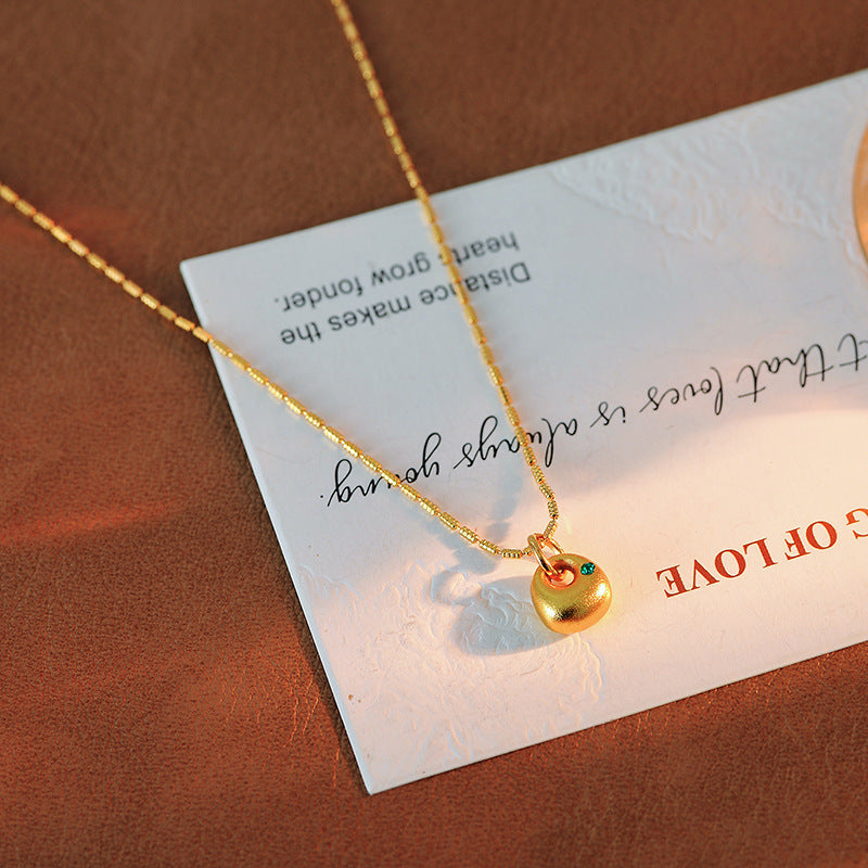 Traditional Matte Small Gold Pendant Micro Inlaid Green Zirconia Collarbone Chain Elegant High-end Fashionable Necklace for Women