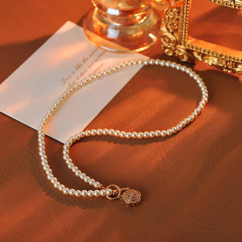New Style Chanel-Style Beaded Necklace OT Buckle Camellia Pendant Simple Niche High-End Pearl Collarbone Chain